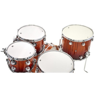 DW Эзотик Рич Ред над Etimoe MM DW Exotic Rich Red over Etimoe MM