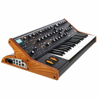 Синтезатор Moog Subsequent 37 Moog Subsequent 37