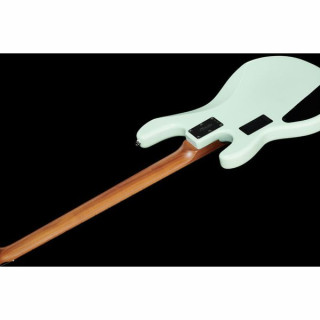 Стерлинг от Music Man StingRay 34 HH MN Дафна Блю Sterling by Music Man StingRay 34 HH MN Daphne Blue