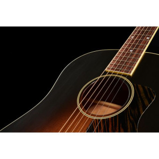 Гибсон 1934 Усовершенствованный Джамбо ПРОТИВ Gibson 1934 Advanced Jumbo VS