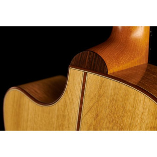 Lakewood M-35 Custom Shop Showroom Lakewood M-35 Custom Shop Showroom