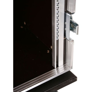 L-образная стойка Thon 12U на 45 колесах Thon L-Rack 12U 45 Wheels