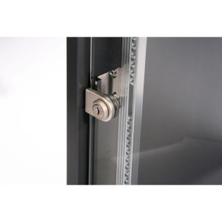 Студия со стеклянной дверью 18U Thon Glass Door 18U Studio