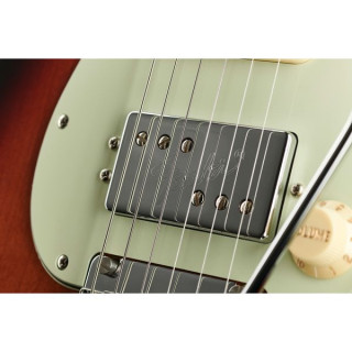 Fender Player Plus Strat HSS MN 3CSB Fender Player Plus Strat HSS MN 3CSB