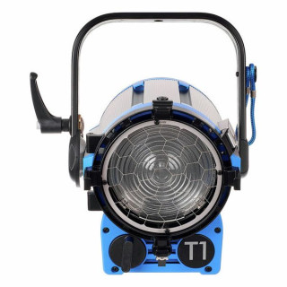 Мужчина ARRI True Blue T1 ARRI True Blue T1 Man