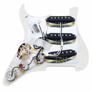 Накладка на крыло с предварительной проводкой ST Hot N. Fender Pre-Wired ST Pickguard Hot N.