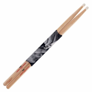 Вик Ферт 3 - Американский классический Гикори Vic Firth 3AN American Classic Hickory