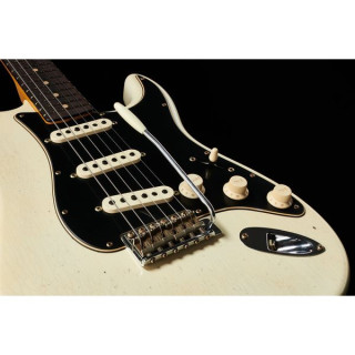 Пережиток постмодернистской стратегии Fender RW AOW Fender Postmodern Strat RW AOW Relic