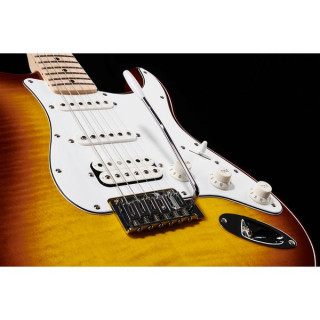 Комплект Squier Affinity Strat FM HSS S Squier Affinity Strat FM HSS S Bundle