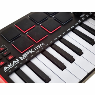 Миди-клавиатура AKAI Professional MPK mini Mk3 - AIEP3 Bundle Набор №455227 AKAI Professional MPK mini Mk3 - AIEP3 Bundle Bundle №455227