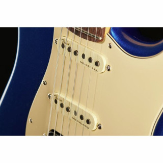 Крыло AM Ultra Strat RW HSS C. Blue Fender AM Ultra Strat RW HSS C. Blue