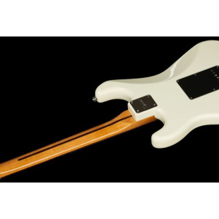 Squier CV 70s Strat LRL OWT Набор №538934 Squier CV 70s Strat LRL OWT Bundle №538934