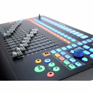 Порт предварительного затухания 16 Presonus Faderport 16