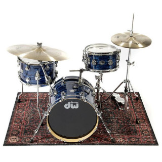 Винтажный сценический коврик Drum N Base Черно-красный Drum N Base Vintage Stage Mat Black-Red