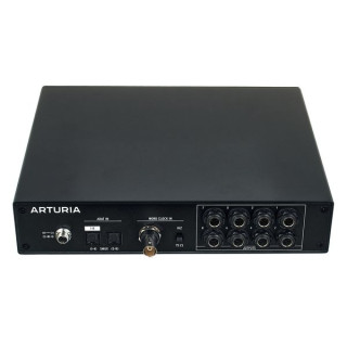 Выход Arturia AudioFuse X8 Arturia AudioFuse X8 OUT