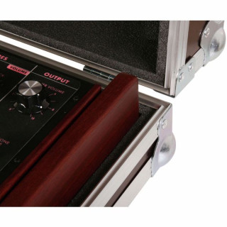 Этот кейс для клавиатуры Moog Voyager Изд. Thon Keyboardcase Moog Voyager Ed.