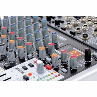 Микшер Behringer Xenyx X1204 USB Behringer Xenyx X1204 USB