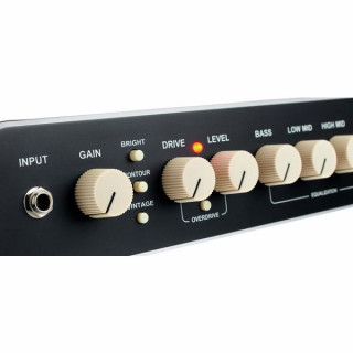 Грохот крыльев 800HD Fender Rumble 800HD