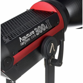 Комплект для V-образного крепления Aputure LS C300D MKII Aputure LS C300D MKII V-Mount Kit