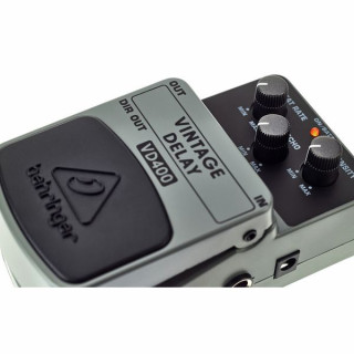 Педаль эффектов Behringer VD400 Behringer VD400
