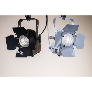 Прожектор Varytec LED Studio 150 2900K Varytec LED Studio 150 2900K