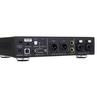 Усилитель для наушников RME ADI-2/4 Pro SE RME ADI-2/4 Pro SE