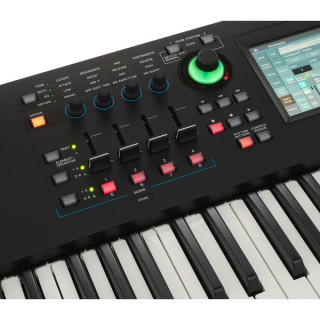 Компактный синтезатор Yamaha MODX7+ Yamaha MODX7+