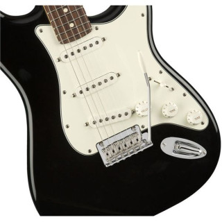Серия проигрывателей Fender Strat PF BLK Fender Player Series Strat PF BLK