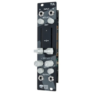 Скачет в Штормовой ТУЛ Rides In The Storm TUL