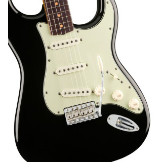 Fender Vintera III E 60s Strat BLK - Tavmusic.ru Fender Vintera III E 60s Strat BLK
