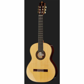 Классическая гитара Amalio Burguet Artesano Spruce w/ Case Amalio Burguet Artesano Spruce w/ Case