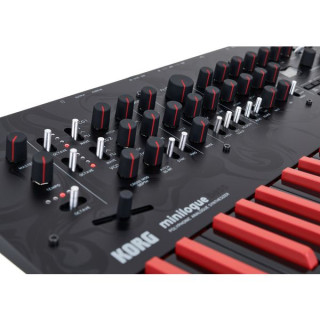 Синтезатор Korg Minilogue bass Korg Minilogue bass