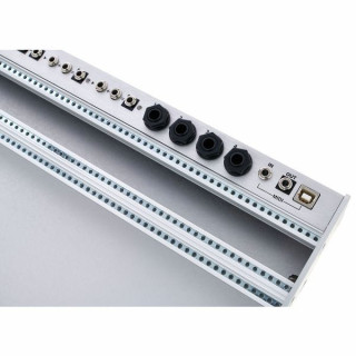 Кейс Eurorack Intellijel Designs Palette 104 4U Intellijel Designs Palette 104 4U