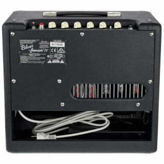 Фендер Блюз Юниор IV Набор №432219 Fender Blues Junior IV Bundle №432219