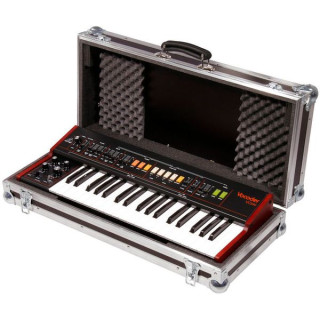 В кейсе Behringer Vocoder VC340 Thon Case Behringer Vocoder VC340