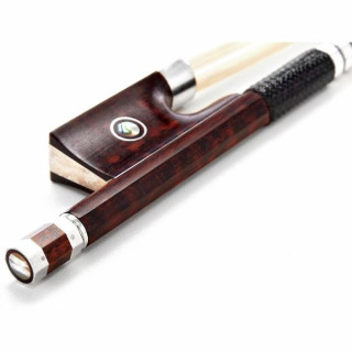 Скрипичный смычок Roth & Junius RJSW-01S из змеиного дерева Roth & Junius RJSW-01S Snakewood Violin Bow